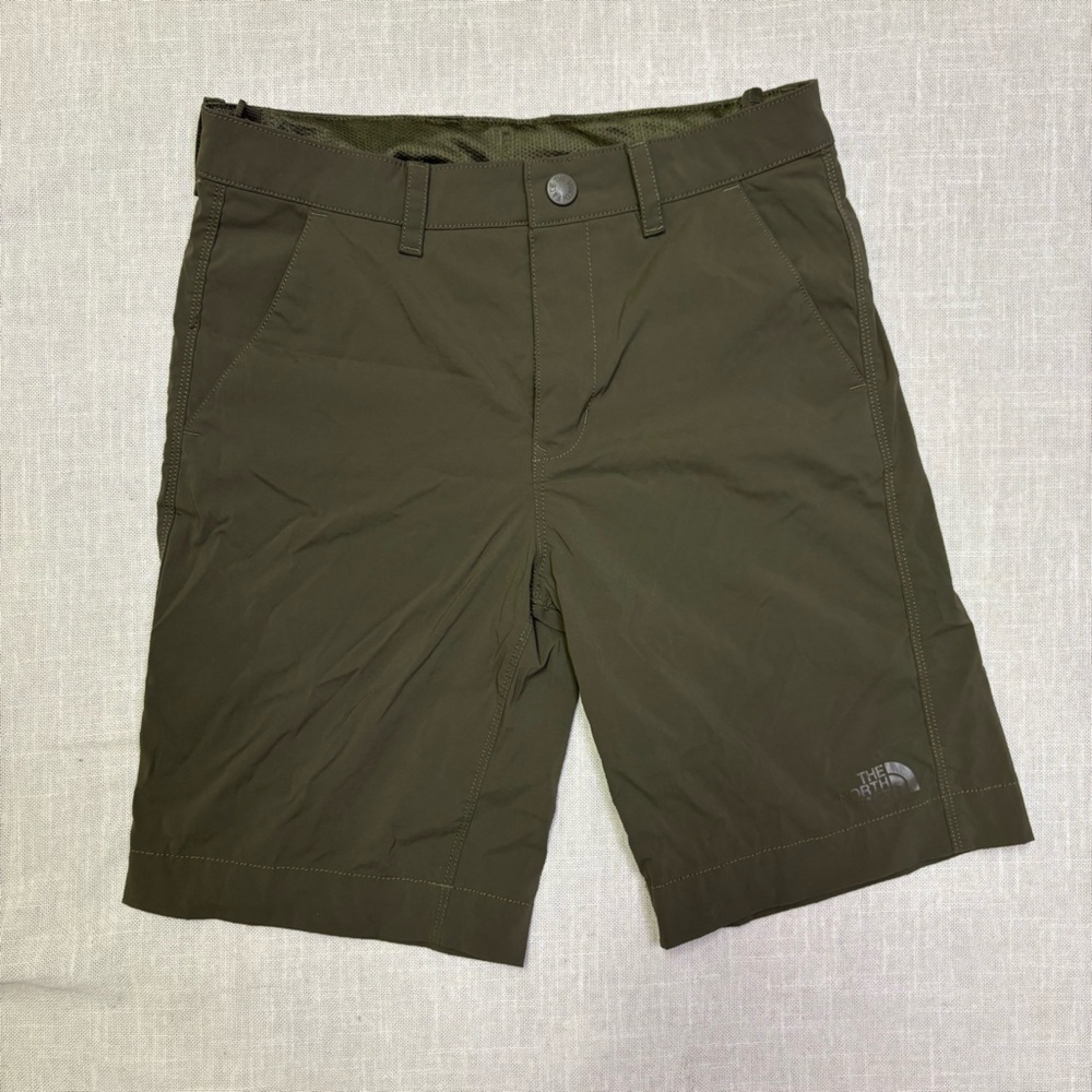 North Face Boy Large 14-16 Forest Green Nylon Fast Dry Short Summer Spring